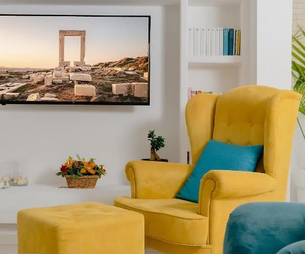 מלון Polis Of Naxos