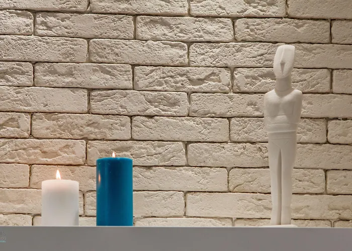 מלון Polis Of Naxos 3*