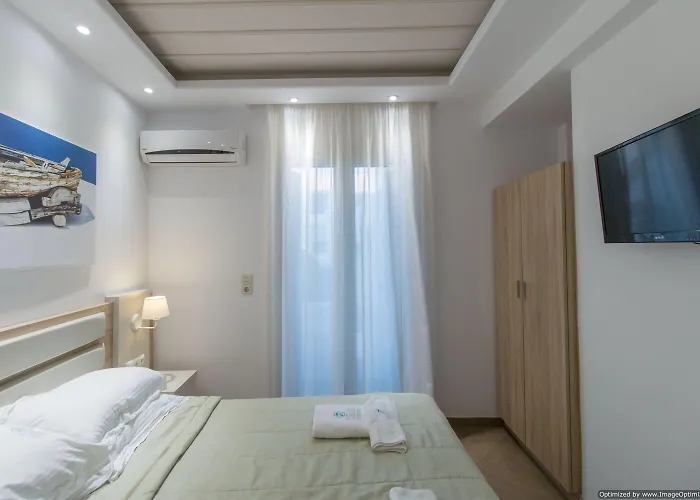 Polis Of Naxos מלון 3*