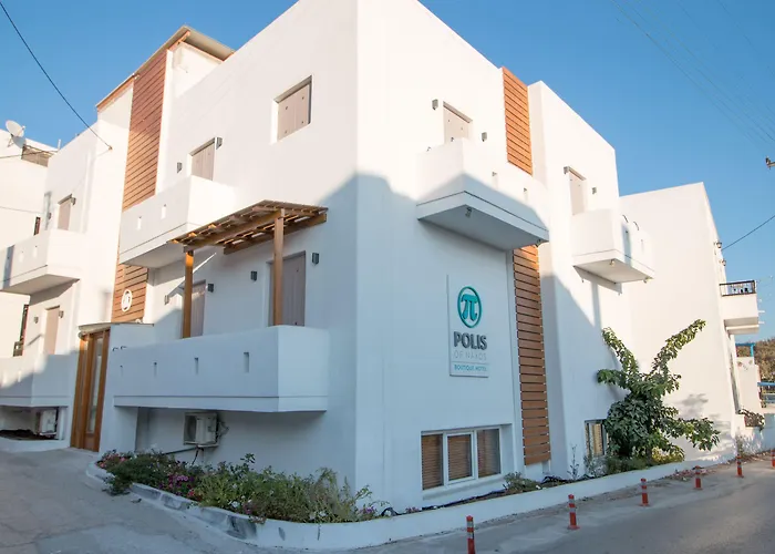 מלון Polis Of Naxos