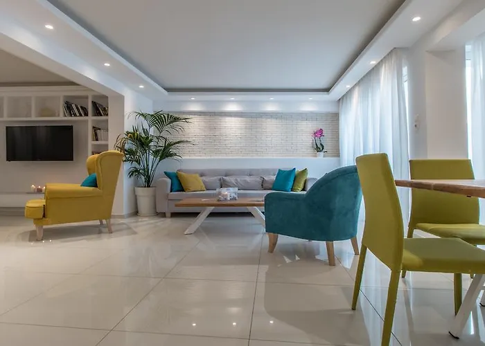 Polis Of Naxos Hotel