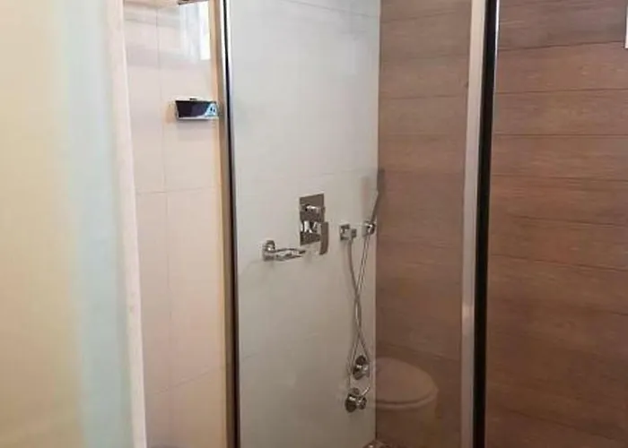 Polis Of Naxos מלון